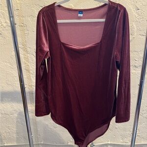 Women's Burgundy Long Sleeve Top